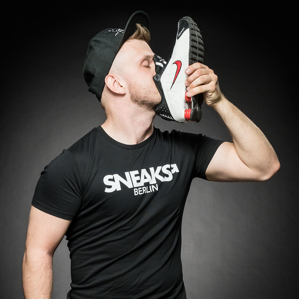 gear shop berlin GEAR SHIRT SNEAKS BLK – GEAR Berlin
