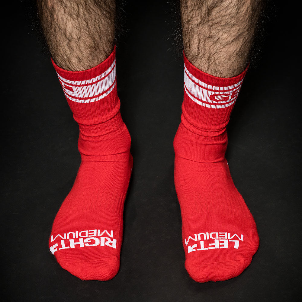 
            
                Load image into Gallery viewer, CREW SOCKS RED/WHT
            
        